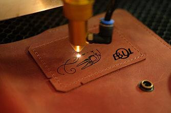 Гравіювання по шкірі